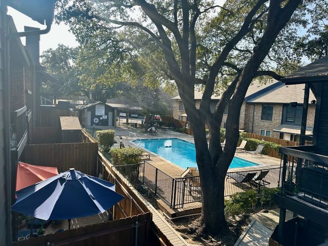 7525 Holly Hill Drive 46, Dallas, TX 75231