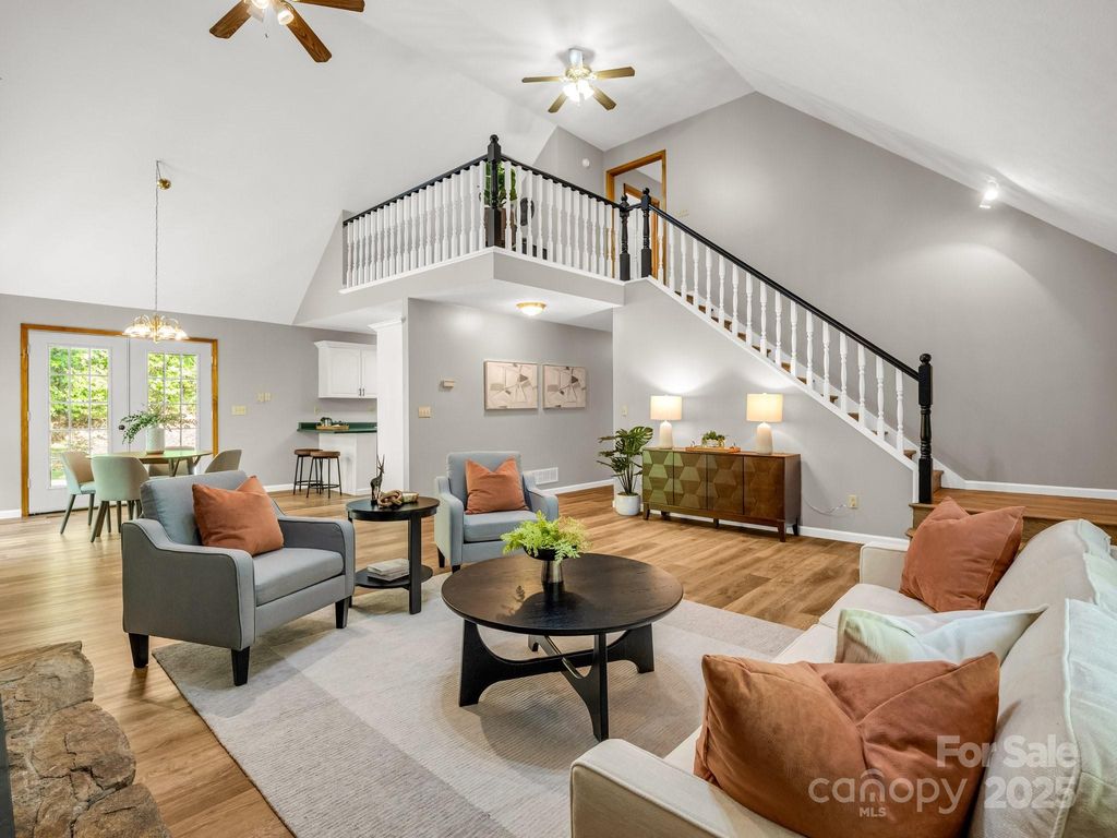 2304 Mountain Page Road, Saluda, NC 28773