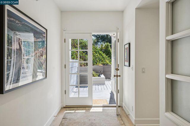 32 Dos Posos, Orinda, CA 94563