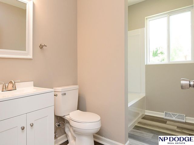 15747 Orchard Avenue, Omaha, NE 68135