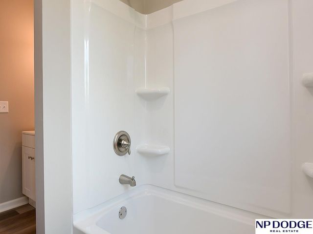 15747 Orchard Avenue, Omaha, NE 68135