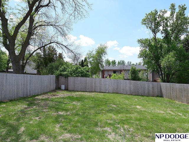 15747 Orchard Avenue, Omaha, NE 68135