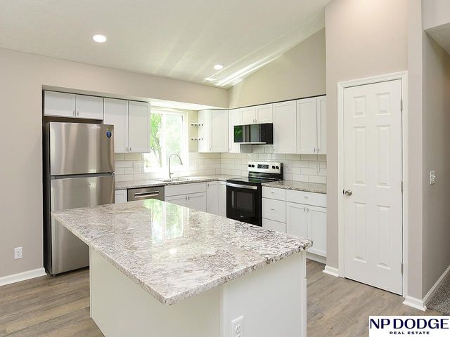 15747 Orchard Avenue, Omaha, NE 68135