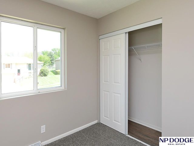 15747 Orchard Avenue, Omaha, NE 68135