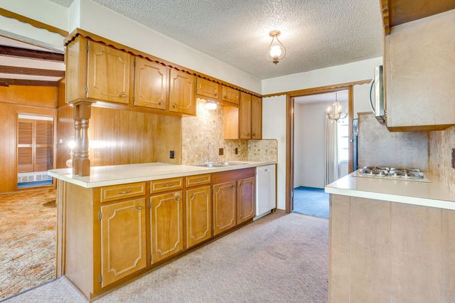 14 Arthur Drive, Edgecliff Village, TX 76134