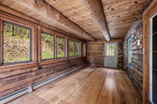 1905 Turkey Mountain Road, Jamaica, VT 05343