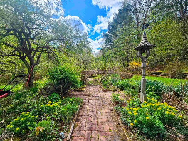 1905 Turkey Mountain Road, Jamaica, VT 05343