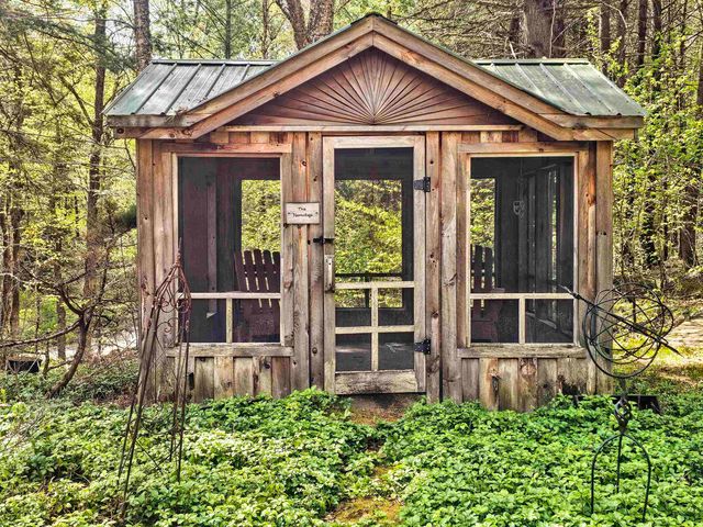 1905 Turkey Mountain Road, Jamaica, VT 05343