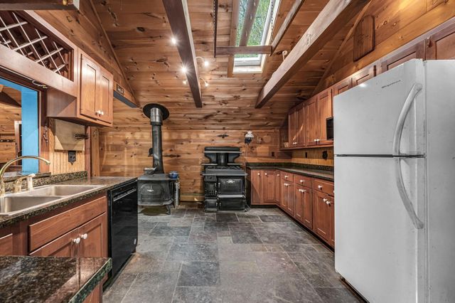 1905 Turkey Mountain Road, Jamaica, VT 05343