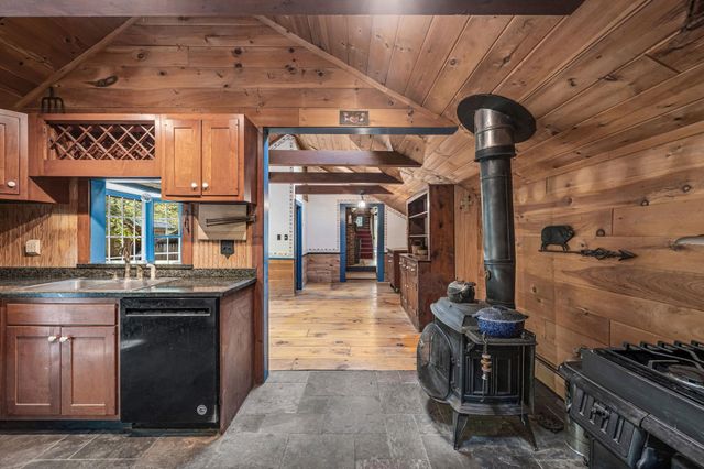 1905 Turkey Mountain Road, Jamaica, VT 05343