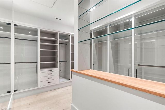 2231 Forrest LN, Naples, FL 34102