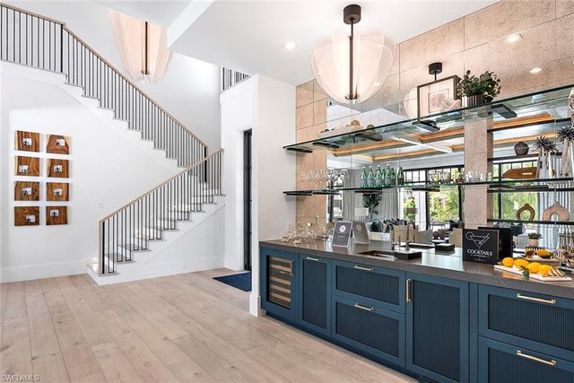 2231 Forrest LN, Naples, FL 34102