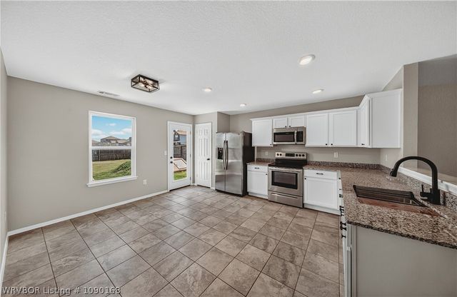 1671 Scotland Drive, Centerton, AR 72719