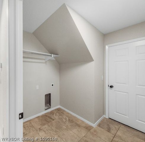 1671 Scotland Drive, Centerton, AR 72719