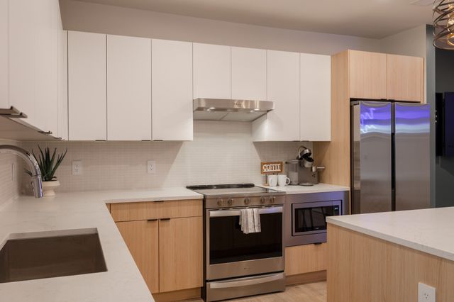 635 7th Ave S Apt 505, Nashville, TN 37203