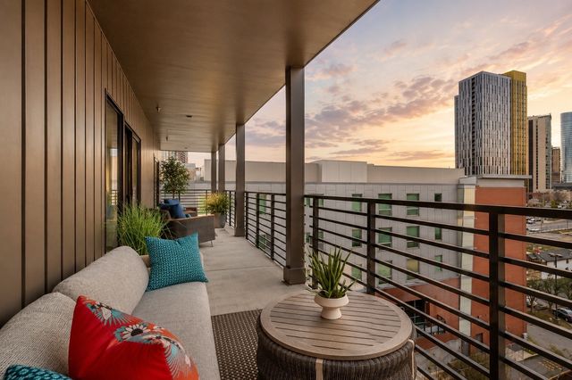 635 7th Ave S Apt 505, Nashville, TN 37203