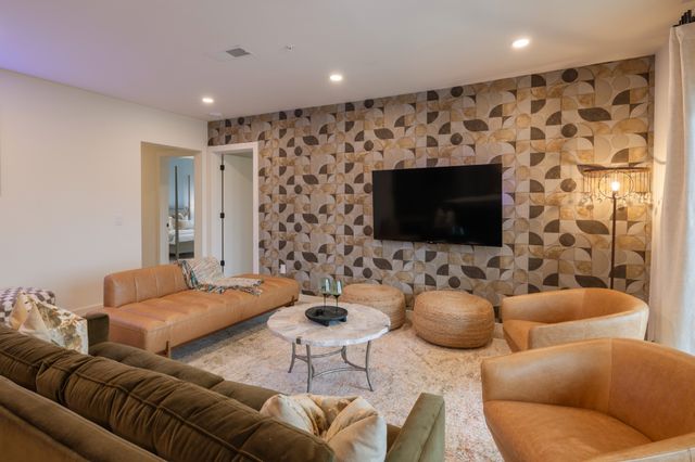 635 7th Ave S Apt 505, Nashville, TN 37203