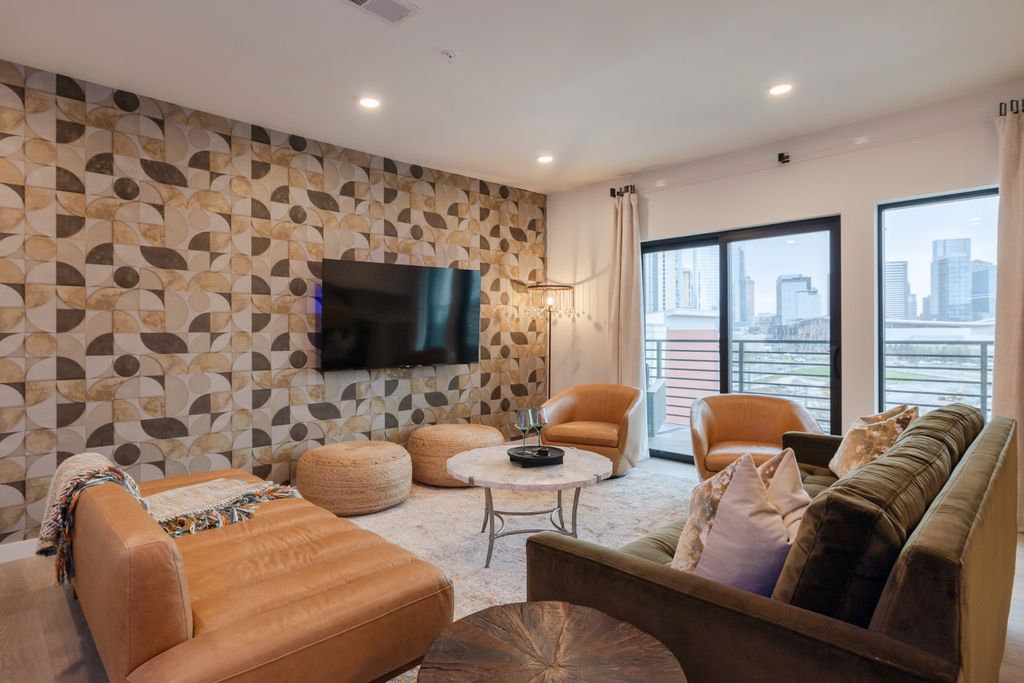 635 7th Ave S Apt 505, Nashville, TN 37203
