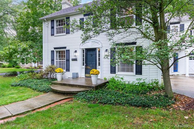 20964 Thorofare Road, Grosse Ile, MI 48138