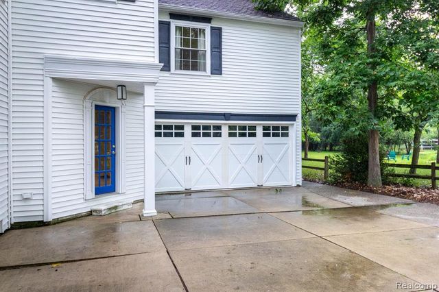 20964 Thorofare Road, Grosse Ile, MI 48138