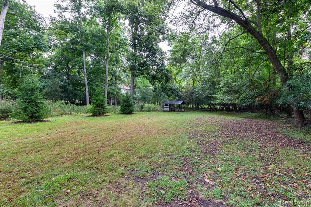 20964 Thorofare Road, Grosse Ile, MI 48138