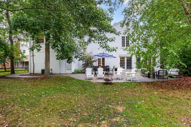 20964 Thorofare Road, Grosse Ile, MI 48138