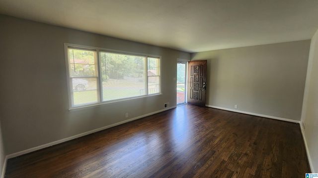 202 MABELON COURT, Hueytown, AL 35023