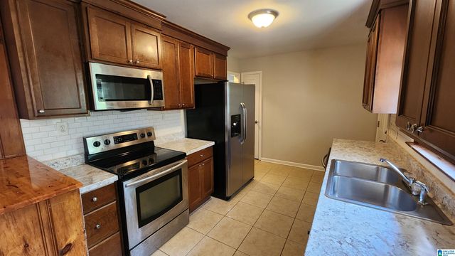 202 MABELON COURT, Hueytown, AL 35023