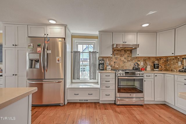 1527 Edgemont Avenue, Bristol, TN 37620