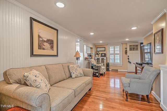 1527 Edgemont Avenue, Bristol, TN 37620