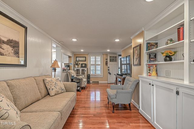 1527 Edgemont Avenue, Bristol, TN 37620