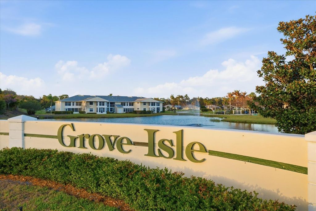 428 Grove Isle Circle, Vero Beach, FL 32962