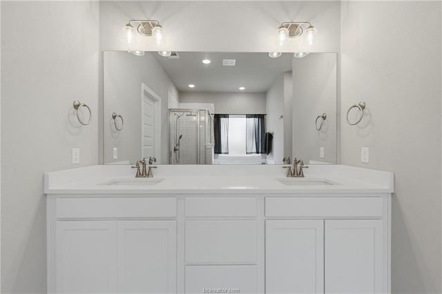 1613 Briscoe Manor Court, College Station, TX 77845