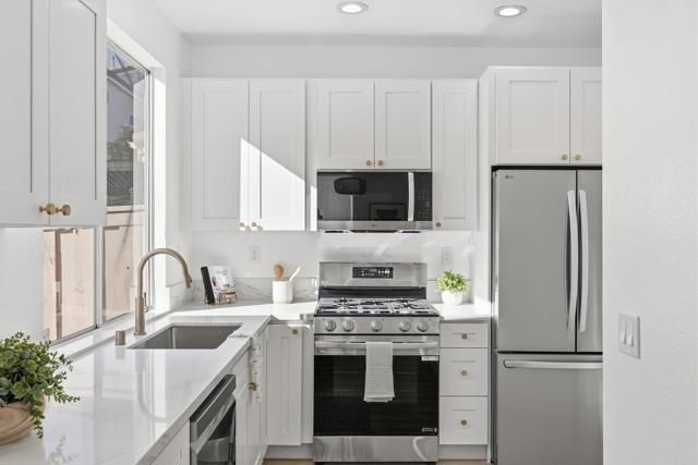 8727 Westmore Road 24, San Diego, CA 92126