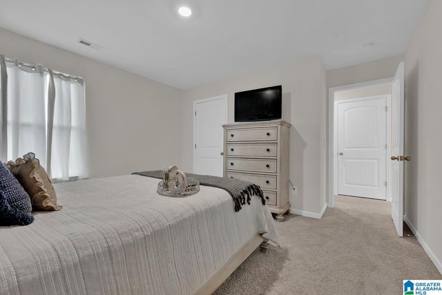 7184 PINE MOUNTAIN CIRCLE, Gardendale, AL 35071