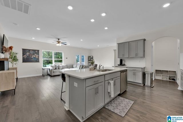 7184 PINE MOUNTAIN CIRCLE, Gardendale, AL 35071