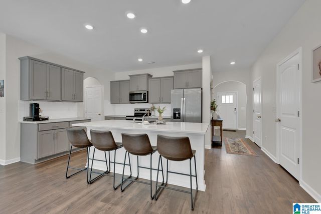7184 PINE MOUNTAIN CIRCLE, Gardendale, AL 35071