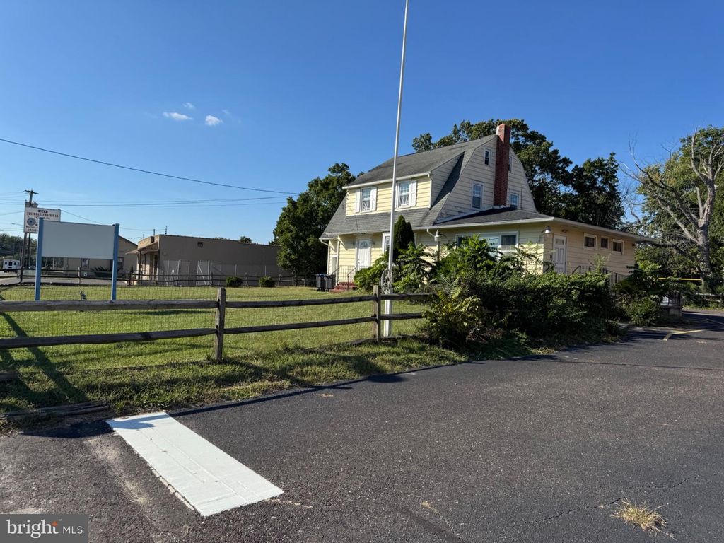 285 WHITE HORSE PIKE S, CLEMENTON, NJ 08021 — exterior