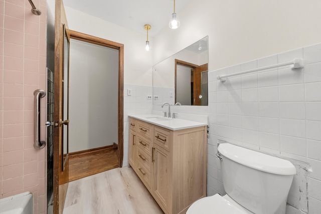 17731 LARKSPUR Lane, Homewood, IL 60430