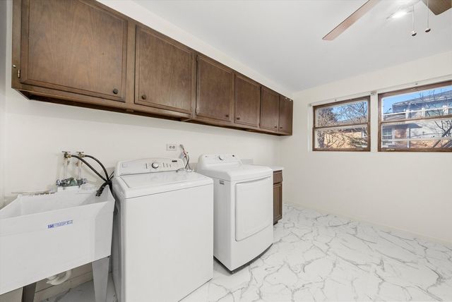 17731 LARKSPUR Lane, Homewood, IL 60430