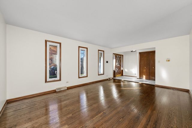 17731 LARKSPUR Lane, Homewood, IL 60430