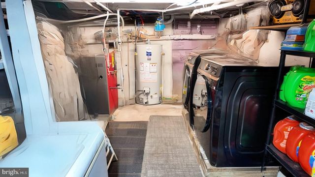 98 RAILROAD AVE, Penns Grove, NJ 08069