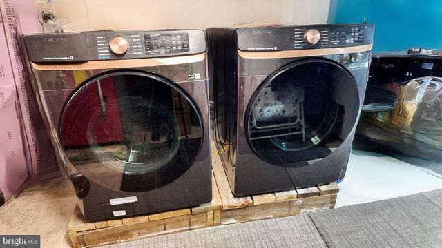 98 RAILROAD AVE, Penns Grove, NJ 08069