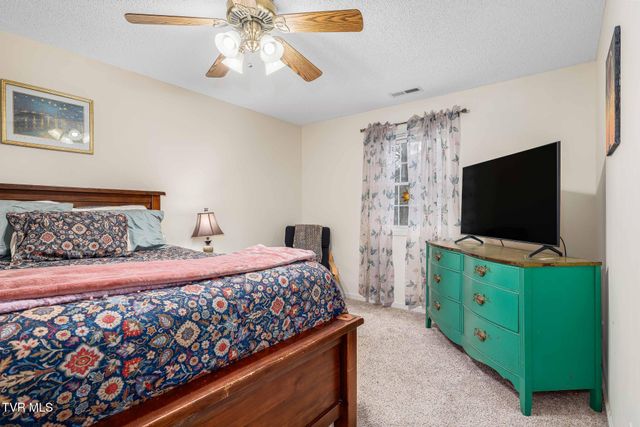 7 Cherokee Ridge Court 7, Johnson City, TN 37604