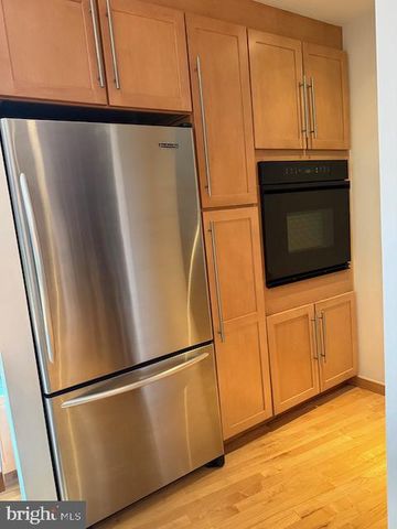 642 FITZWATER ST, Philadelphia, PA 19147