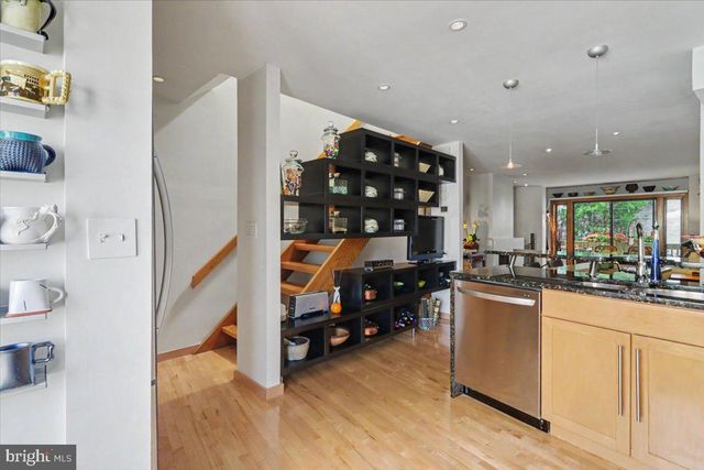 642 FITZWATER ST, Philadelphia, PA 19147
