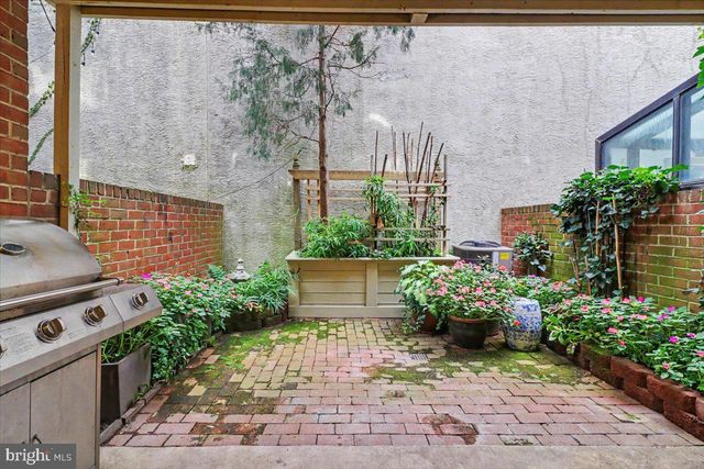 642 FITZWATER ST, Philadelphia, PA 19147