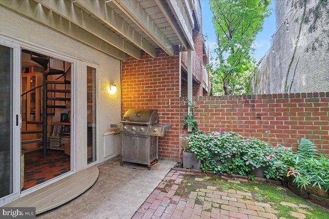 642 FITZWATER ST, Philadelphia, PA 19147