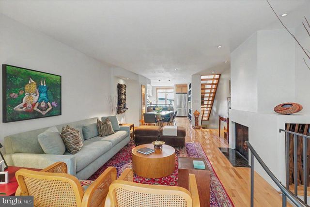 642 FITZWATER ST, Philadelphia, PA 19147
