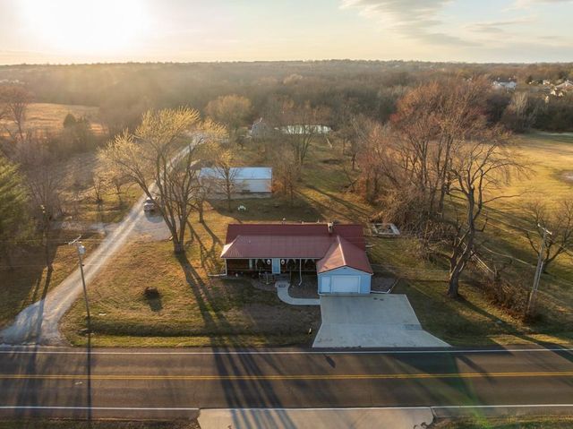 1208 S Cedar Street, Belton, MO 64012